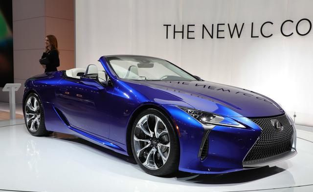 雷克萨斯lc500外观,雷克萨斯lc500图片 雷克萨斯lc 500h排量3.5l,搭载v型6缸机,另配备300牛米电机辅助
