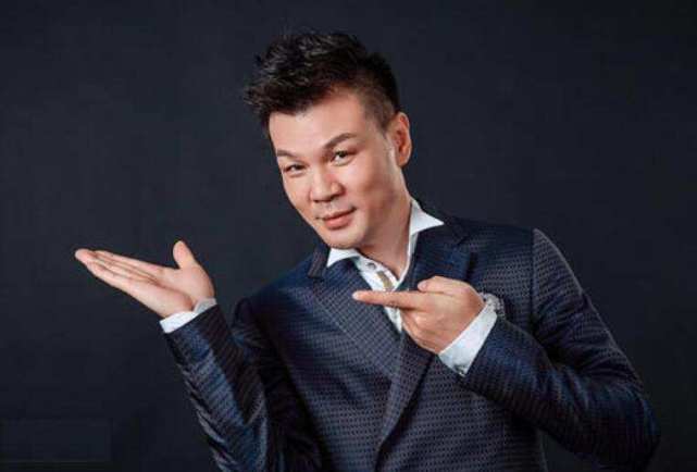 盘点安徽卫视捧红的八大著名主持人，你知道几位？