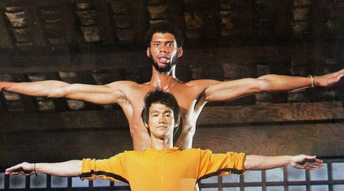 李小龙都没动手,贾巴尔就甘愿拜师了!