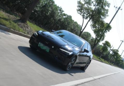 “运动健将”沃尔沃S60，会是你的“菜”吗？