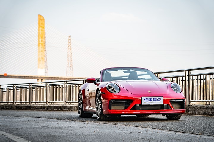 保时捷911carrera4s,保时捷911carrera4 它才是最优雅的保时捷?试驾911 carrera 4s敞篷版