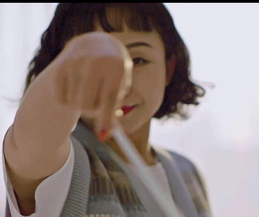 自信女孩闪闪放光芒!