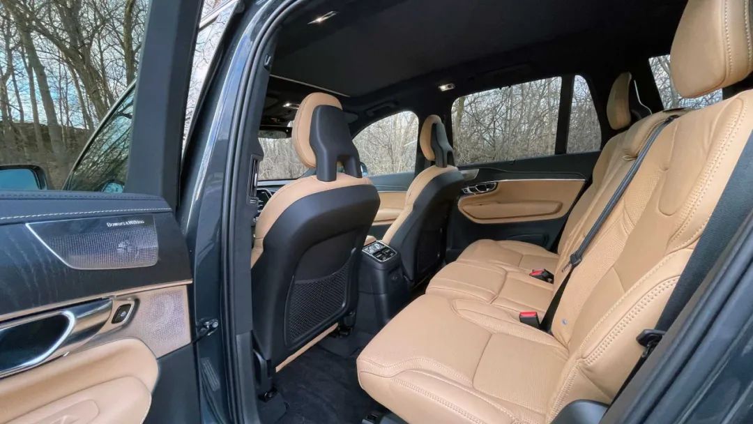 2021款沃尔沃xc90内饰,沃尔沃内饰图片 【原创】2021款沃尔沃xc90 t8 不俗的suv 一般的phev