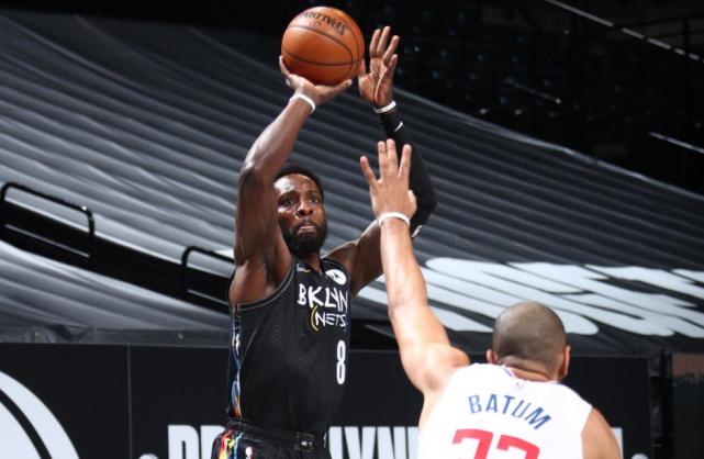 三巨头合砍90分篮网胜快船（图）