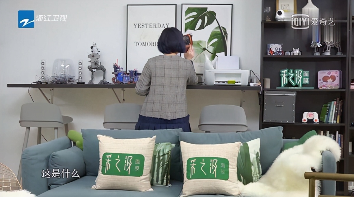 整个家里的装修设计都是比较实用的         另外在韩雪的家里