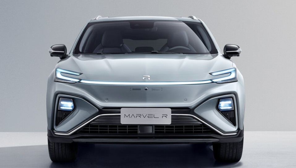 R汽车“换道超车”，充分展示自己的硬核实力