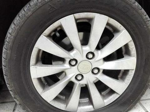 汽车长时间不开和每天只开两公里,哪个伤害更小?