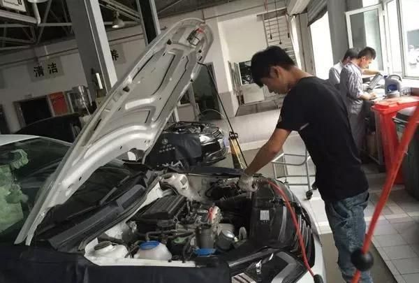 保养剩下的机油明年保养时还能用吗?