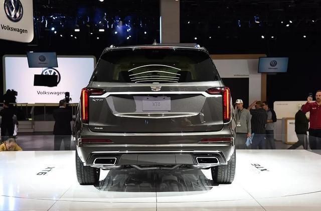 xt6凯迪拉克2021款7座,xt6凯迪拉克2021款 2021款新一代凯迪拉克xt6实车,比q7大,比x5动力足