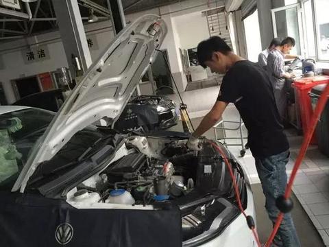 保养剩下的机油明年保养时还能用吗？