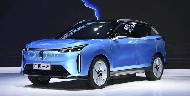 高续航新能源家用SUV,2020款奔腾E01