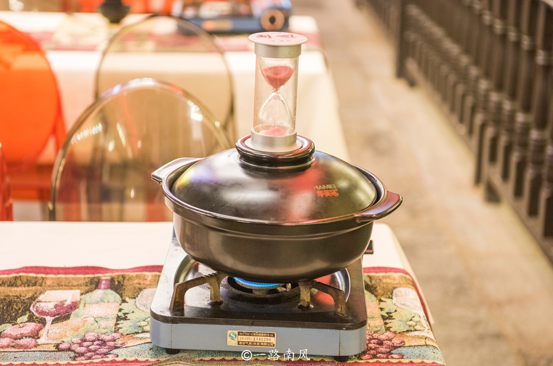 桂林旅行品特色美食，美味的啤酒鱼和田螺酿你都吃过吗？