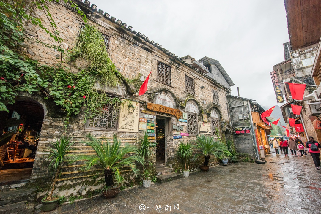 桂林旅行品特色美食，美味的啤酒鱼和田螺酿你都吃过吗？