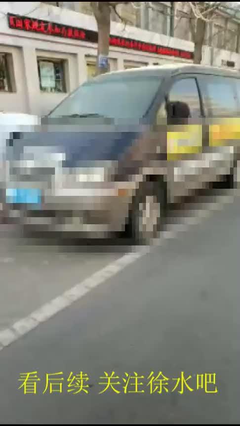 谴责！霸占保定公共停车位，常年不挪窝