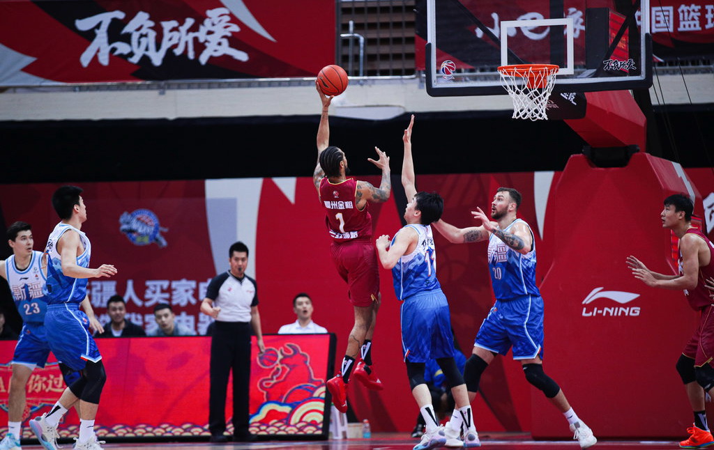 男篮cba赛程密集多支球队面临背靠背挑战体能与战术双重考验