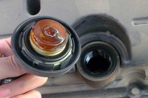 还相信5千公里换一次机油?别听4S店忽悠,车坏了他们可不认账