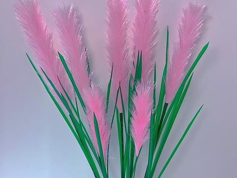 大爱，只需粉色丝带加绿色吸管，就可以还你一束粉嫩嫩的兔尾巴草