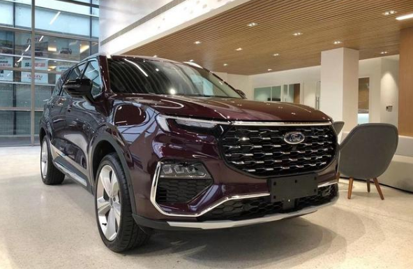 福特又一“悍将”来袭！7座布局配2.0T，网友：是要火的节奏