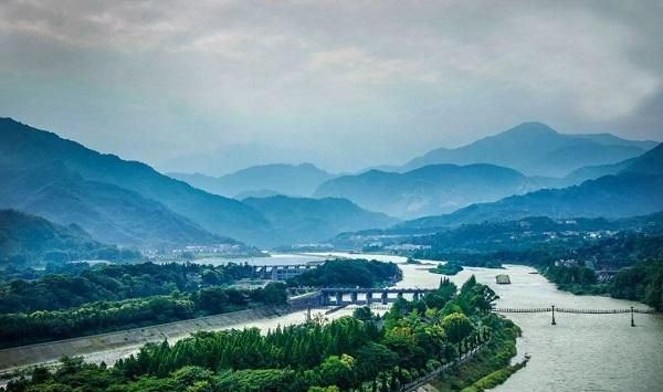 成都gdp1.7万亿_创下纪录!这座城市1次开通5条地铁,年GDP达1.7万亿