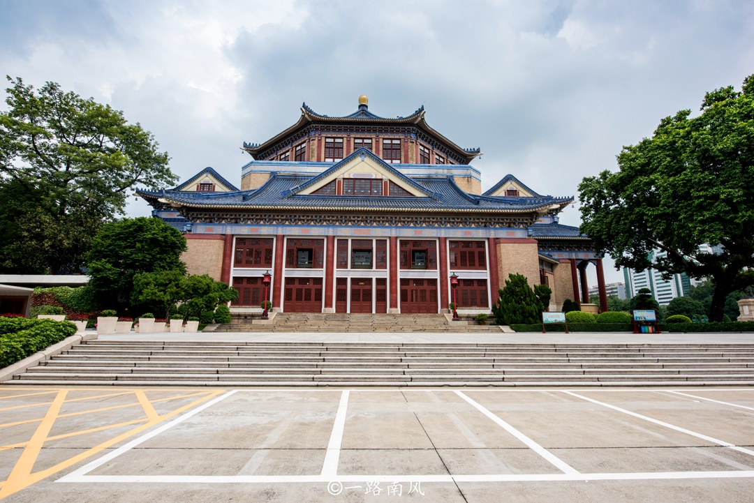 广州的北京路藏着多个朝代的地基，花城广场是大湾区CBD