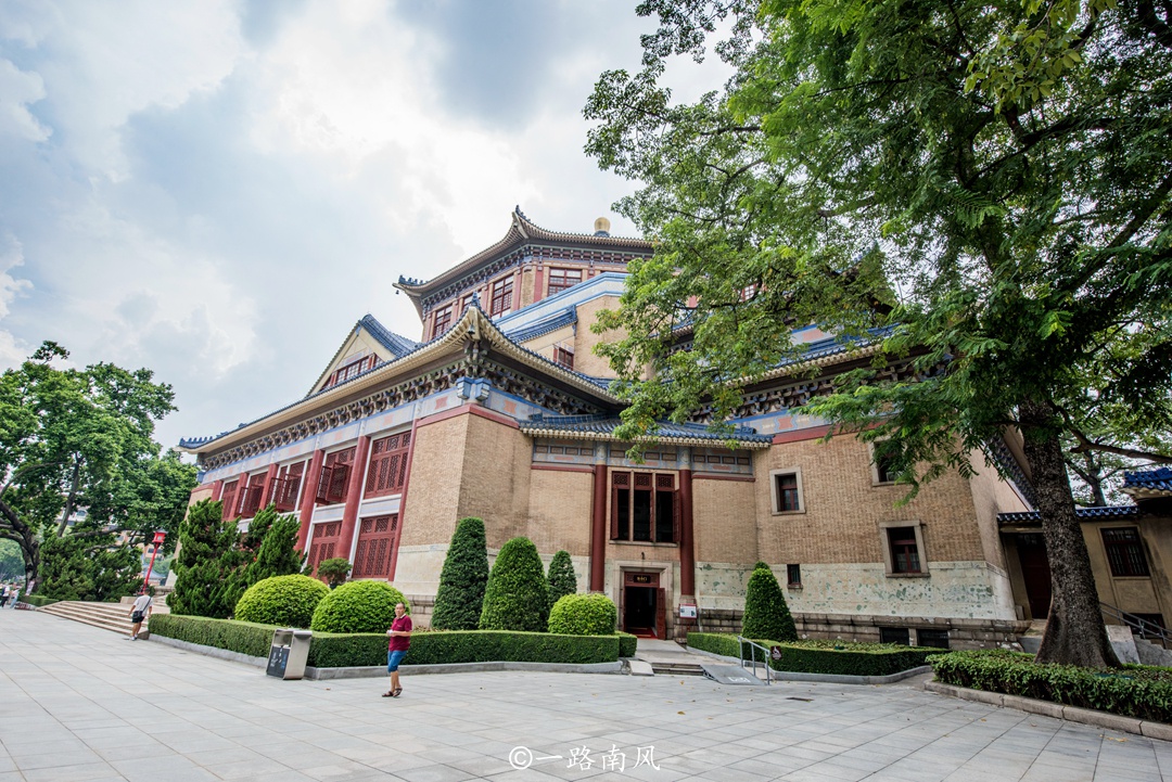 广州的北京路藏着多个朝代的地基，花城广场是大湾区CBD