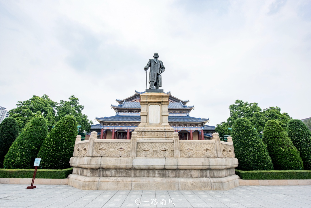 广州的北京路藏着多个朝代的地基，花城广场是大湾区CBD