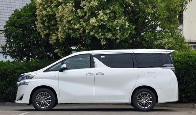 丰田7座mpv图片及价格,15万一20万七座丰田 丰田旗下大7座mpv,配双侧电滑门,搭2.5l双擎 四驱,强悍