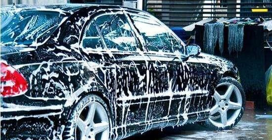 洗车工不愿意洗的三个地方,会对车身造成伤害,记得主动提起