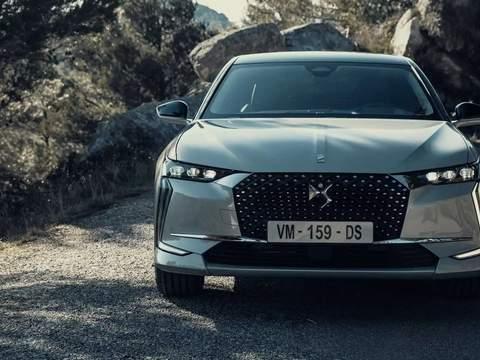 全新DS 4运动感十足，配AR-HUD系统，有插电混动版