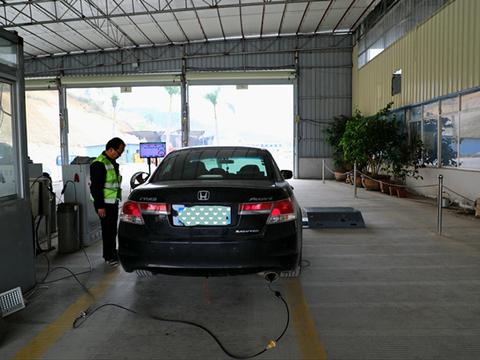 车子6年才跑了5万公里，为什么年检时尾气会不合格？