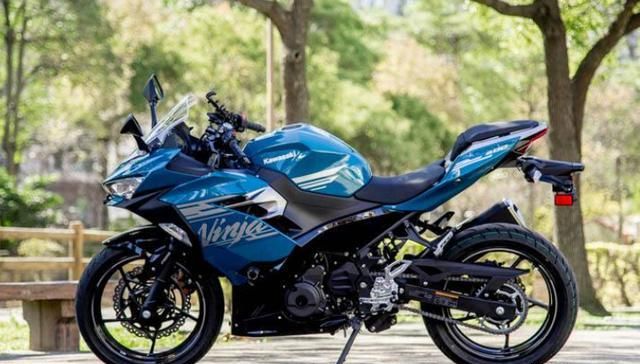 2021川崎ninja400,ninja400 壁纸 承袭家族仿赛基因,2021川崎ninja 400新色鉴赏!
