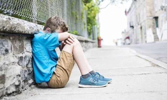 未成年人自卑心理 表现和应对策略 成因 (未成年自谓有什么吗不好吗)