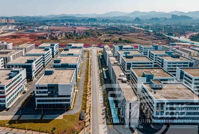 江西于都工业园,供职岗位近20000个,厂房林立掀起工业