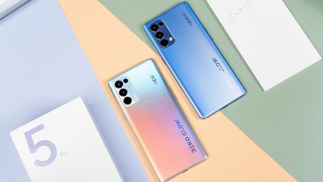 OPPO Reno5,oppo reno5 pro+ 轻薄手感与续航快充兼顾最佳手机之一opporeno5pro续航体验