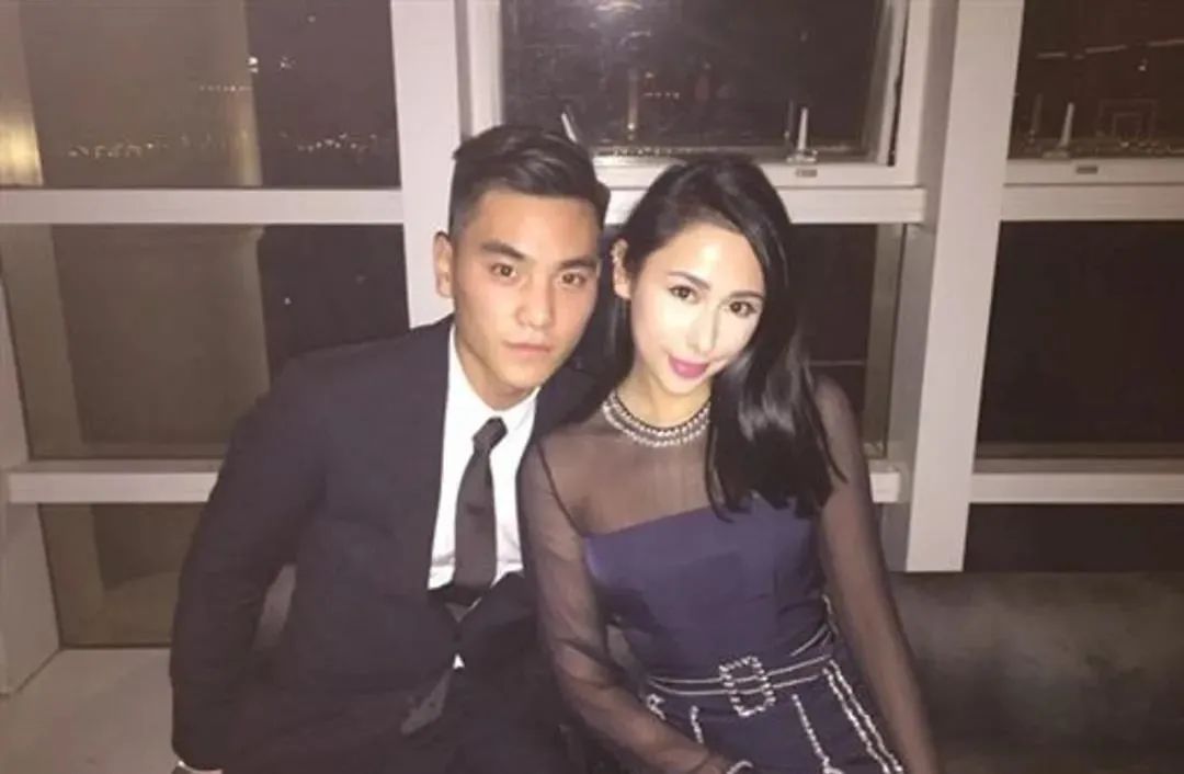 9岁被绑架情定梁洛施，敢和刘嘉玲勾肩搭背，这个星二代不简单