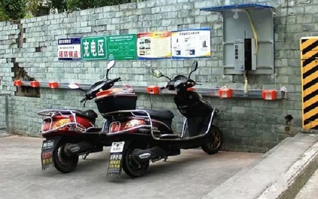 电动车“没电再充”和“随用随充”，哪个会损伤电池，早知早受益