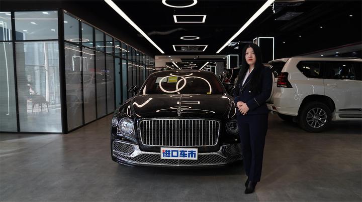 依旧是全场焦点，21款宾利飞驰W12实拍感受