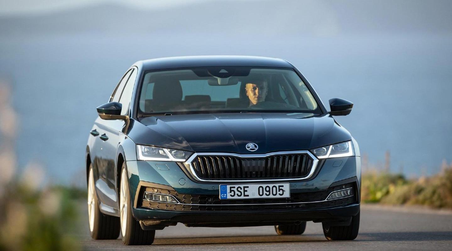 新车外观上的变化，都是细节处的提升，到没有革新式的改变……