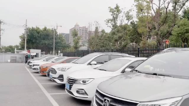 到店实拍ID.4 X，作为上汽大众首款纯电SUV配置更香……