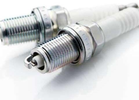 汽车火花塞更换的重要性以及挑选火花塞，不了解的速度进来看啦