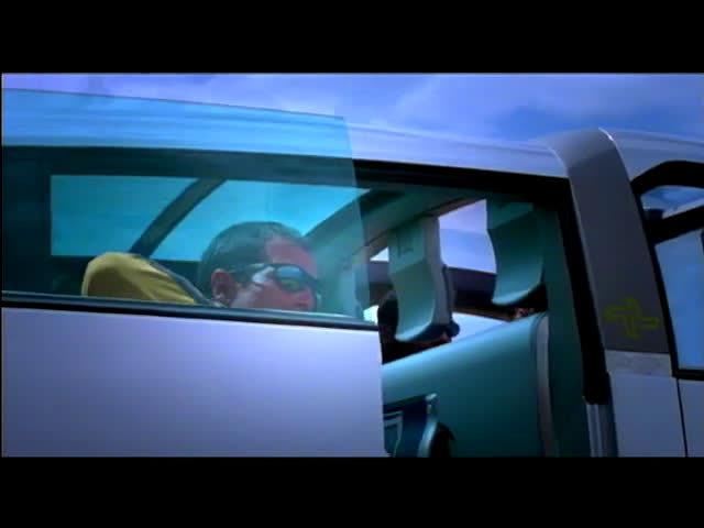 前天看到@SUV大百科 发的2001年雪铁龙C-Crosser概念车……