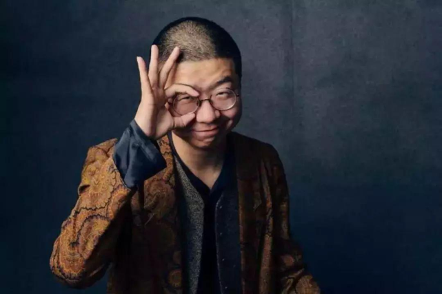 李诞终于翻车了!因侮辱女性道歉,他的“脱口秀”还能玩多久? 李诞终于翻车了!因侮辱女性道歉,他的“脱口秀”还能玩多久?