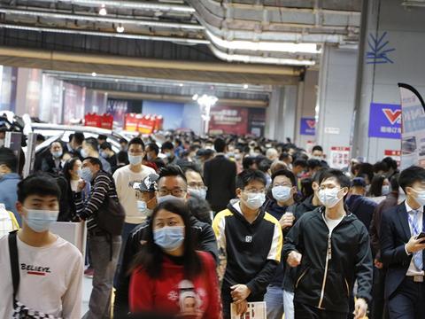 组图丨广州国际采购车展探馆 现场人气火爆