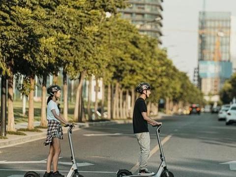 OKAI电动滑板车,上下班的代步优质之选