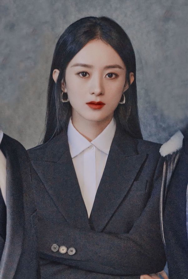 赵丽颖新预告颜值狂飙!换黑长直发型大变样,御姐眼神太狠不敢认休闲区蓝鸢梦想 - Www.slyday.coM 赵丽颖新预告颜值狂飙!换黑长直发型大变样,御姐眼神太狠不敢认休闲区蓝鸢梦想 - Www.slyday.coM