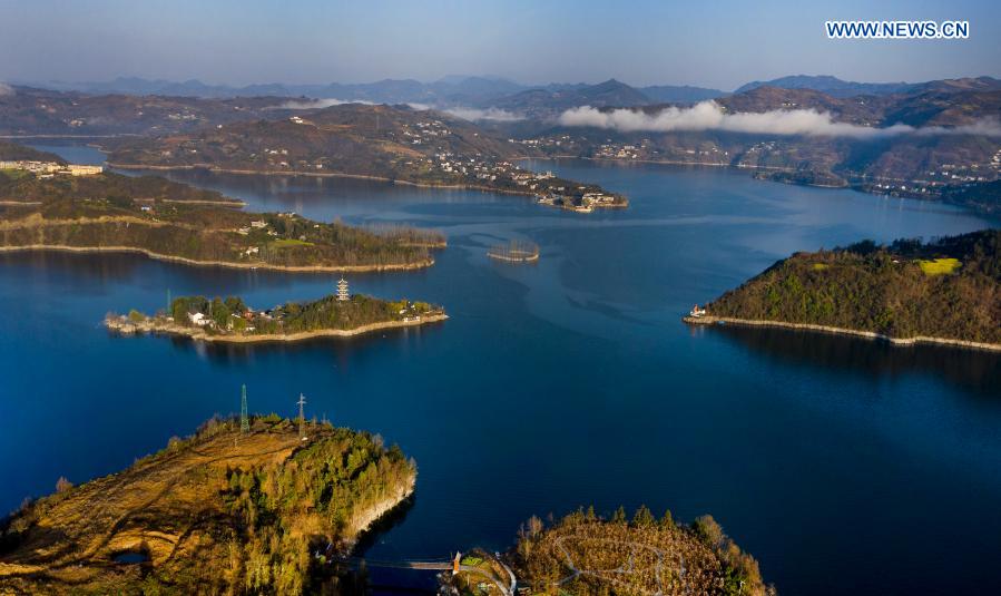 Aerial photo taken on March 4, 2021 shows a view of Ankang reservoir of the Hanjiang River in Ankang, northwest China's Shaanxi Province. (Xinhua/Tao Ming)