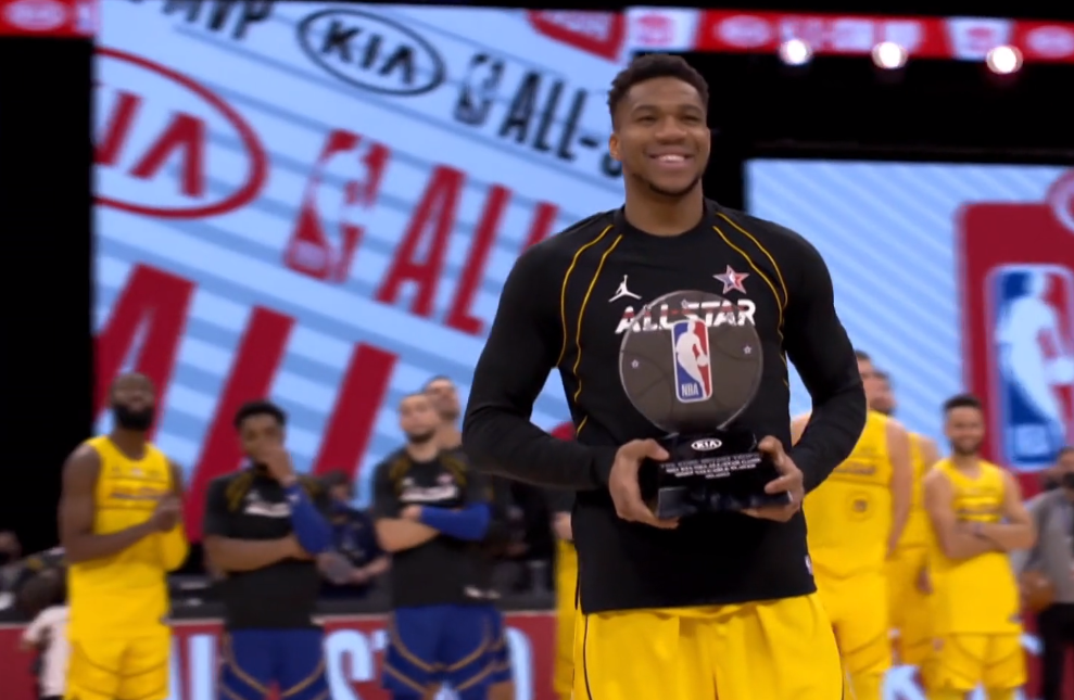 字母哥35分全明星mvp!16中16破纪录, 老詹下半场休息