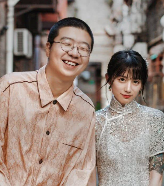 从脱口秀天才到跳梁小丑!身价12亿的李诞是怎样“作死”的? 从脱口秀天才到跳梁小丑!身价12亿的李诞是怎样“作死”的?