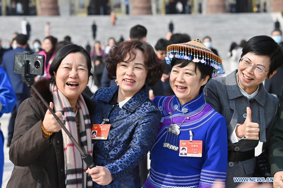 Women shine at China's "two sessions" China News SINA English