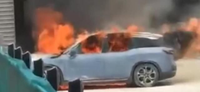 同为中国企业的鸿海与吉利制造电动汽车的可行性